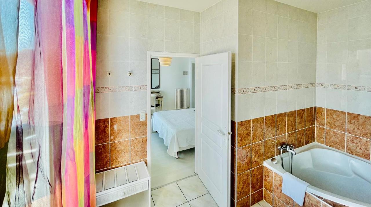 فندق La Caravelle Logis بيسكاروس المظهر الخارجي الصورة